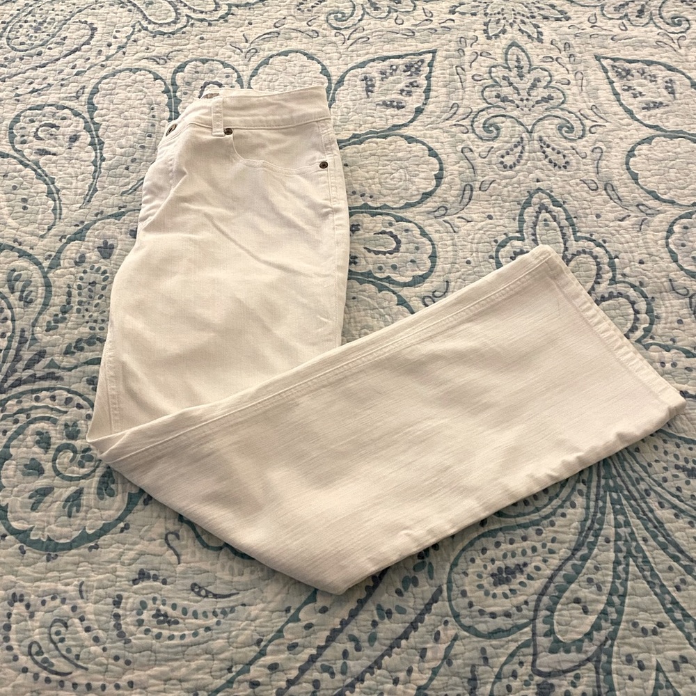 Chicos Platinum White Jeans, size 0